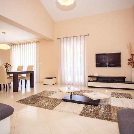 House Brigita 1762 Βίλα Πόρετς Εξωτερικό φωτογραφία