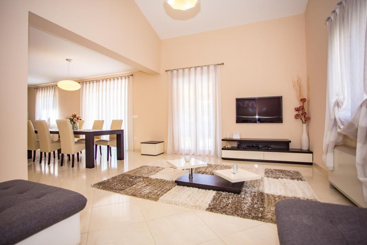 House Brigita 1762 Βίλα Πόρετς Εξωτερικό φωτογραφία