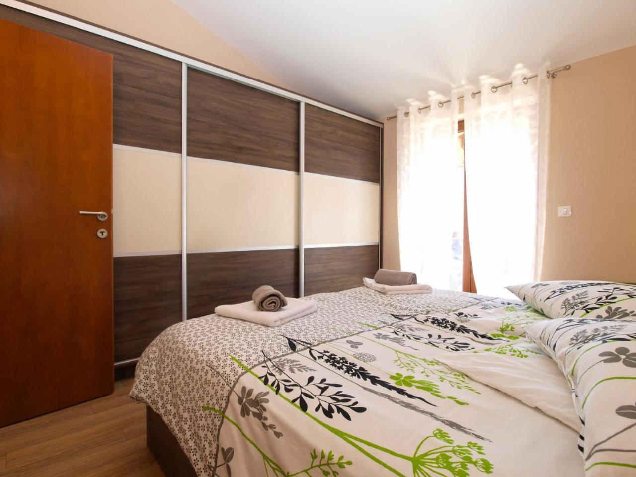 House Brigita 1762 Βίλα Πόρετς Εξωτερικό φωτογραφία