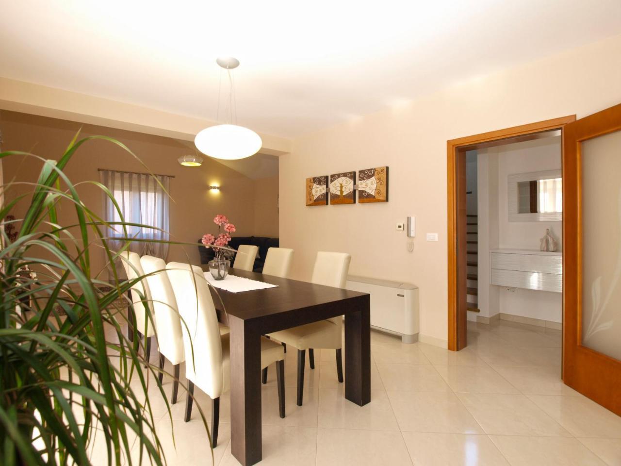 House Brigita 1762 Βίλα Πόρετς Εξωτερικό φωτογραφία