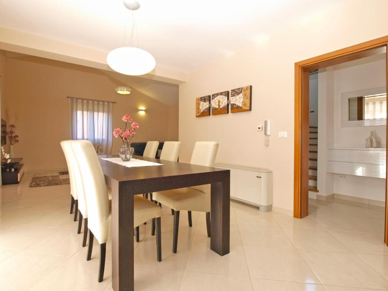 House Brigita 1762 Βίλα Πόρετς Εξωτερικό φωτογραφία