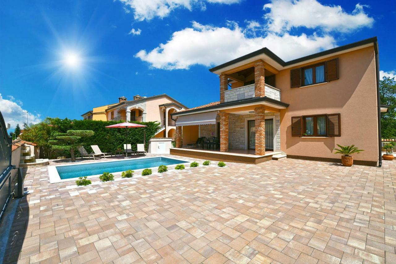 House Brigita 1762 Βίλα Πόρετς Εξωτερικό φωτογραφία
