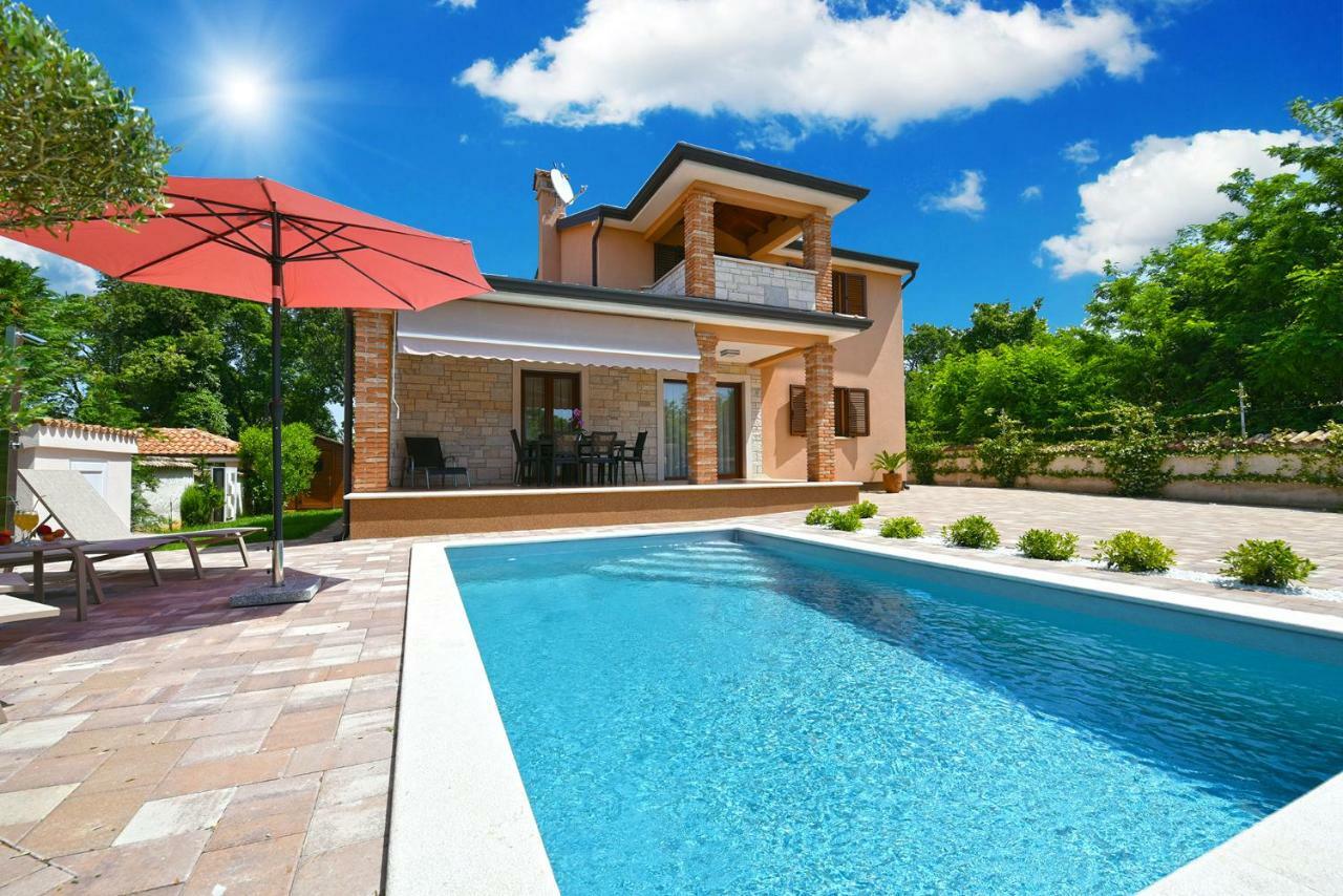 House Brigita 1762 Βίλα Πόρετς Εξωτερικό φωτογραφία